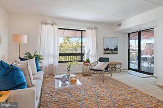 100 Severn Ave in Annapolis, MD - Building Photo - Building Photo