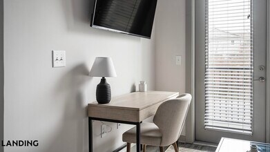 2165 Nolensville Pk in Nashville, TN - Foto de edificio - Building Photo