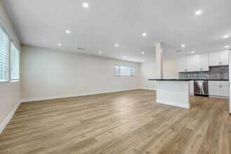 8848 Gothic Ave in North Hills, CA - Building Photo - Building Photo