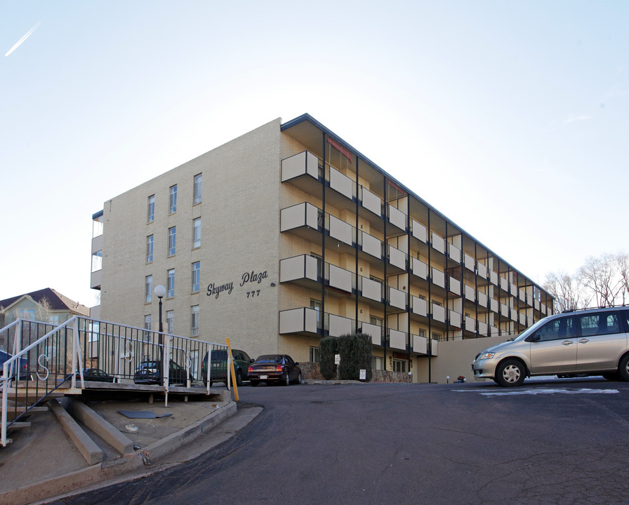 Skyway Plaza in Colorado Springs, CO - Building Photo