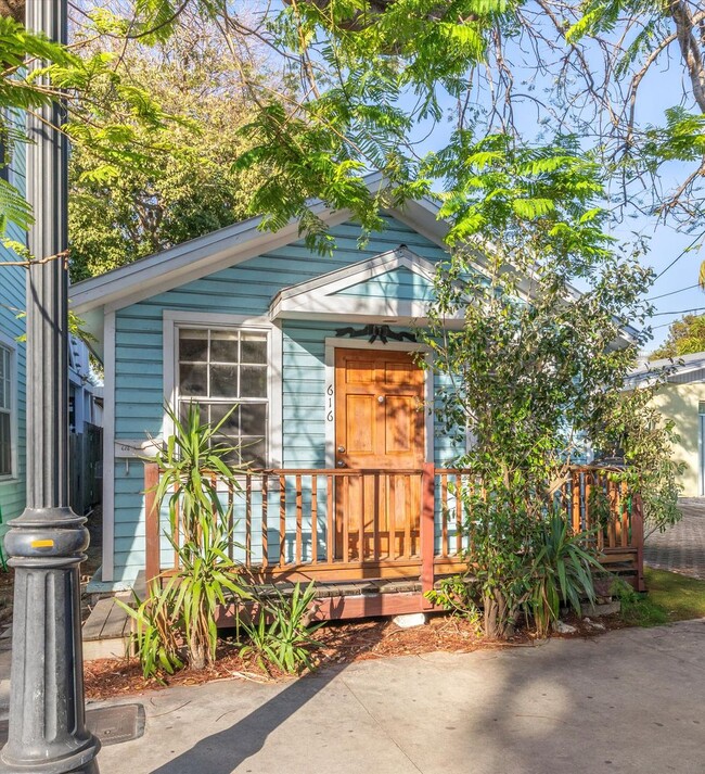 616 Whitehead St in Key West, FL - Building Photo - Building Photo
