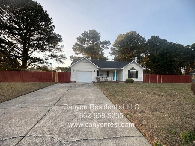 101 Horace Ct in Raeford, NC - Building Photo - Building Photo