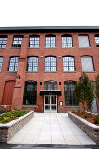 The Lofts at Westinghouse in Hyde Park, MA - Foto de edificio - Building Photo