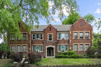 Clairmont Apartments in Birmingham, AL - Foto de edificio - Interior Photo