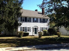 363 Waterman Ave in Smithfield, RI - Building Photo