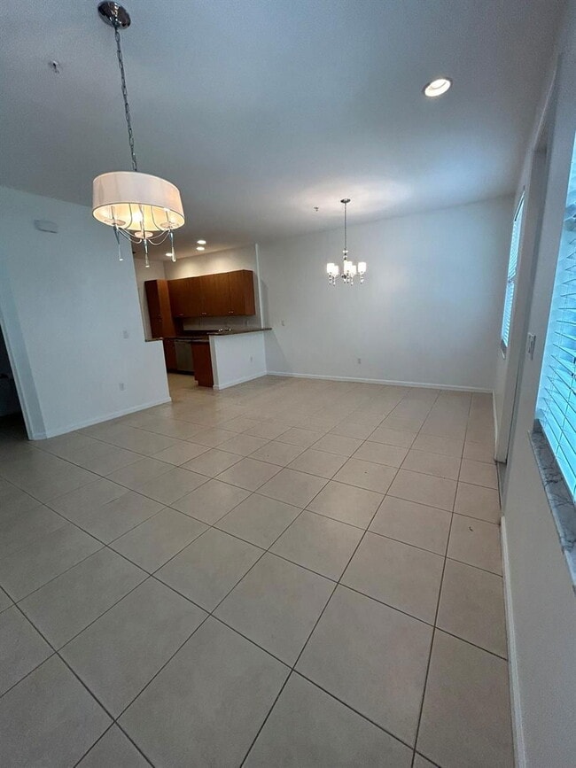 12620 NW 32nd Ct