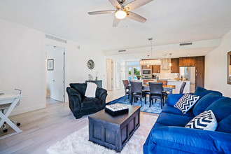 1 S Palmway-Unit -204 in Lake Worth, FL - Building Photo - Building Photo