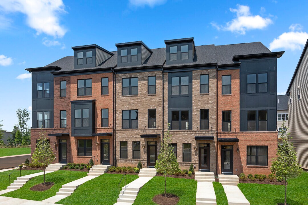 The Woods at Brambleton Town Center in Brambleton, VA - Building Photo