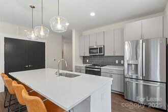 3630 N Davidson St in Charlotte, NC - Building Photo - Building Photo