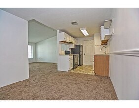 10 Walden Dr-Unit -6 in Natick, MA - Building Photo - Building Photo