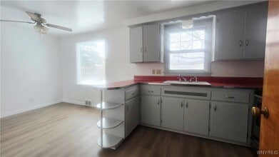 359 Wrexham Ct N in Tonawanda, NY - Building Photo - Building Photo