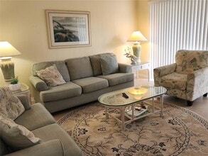 6872 Fairview Terrace, Unit 101 in Bradenton, FL - Building Photo - Building Photo