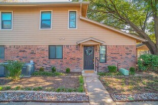 5676 Cedar Creek Dr in Benbrook, TX - Building Photo