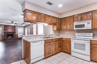 3924 Wentworth Dr in Arlington, TX - Building Photo - Building Photo