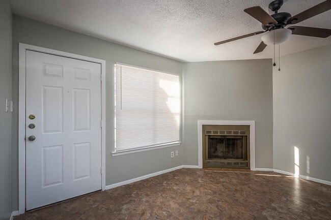 107 Shannon Cir in Del Rio, TX - Building Photo - Building Photo