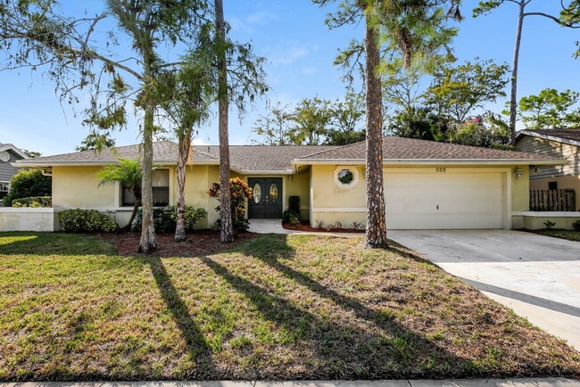 735 Daffodil Dr