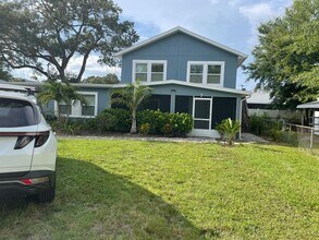 1701 W Cluster Ave in Tampa, FL - Foto de edificio - Building Photo