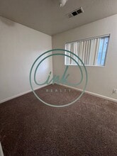 137 Palmer Dr in Dayton, NV - Building Photo - Building Photo