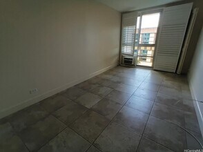 1350 Ala Moana Blvd in Honolulu, HI - Building Photo - Building Photo