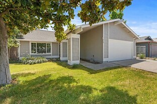 3449 Birch Tree Way in Sacramento, CA - Building Photo