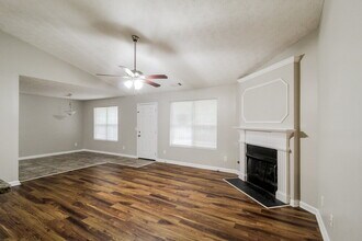 6165 Leverett Dr in Stonecrest, GA - Building Photo - Building Photo