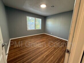 2626 W 48th St in Tulsa, OK - Building Photo - Building Photo