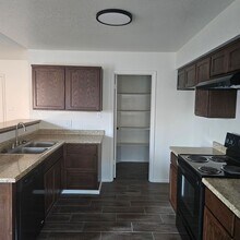 7937 E 42nd Pl in Yuma, AZ - Building Photo - Building Photo