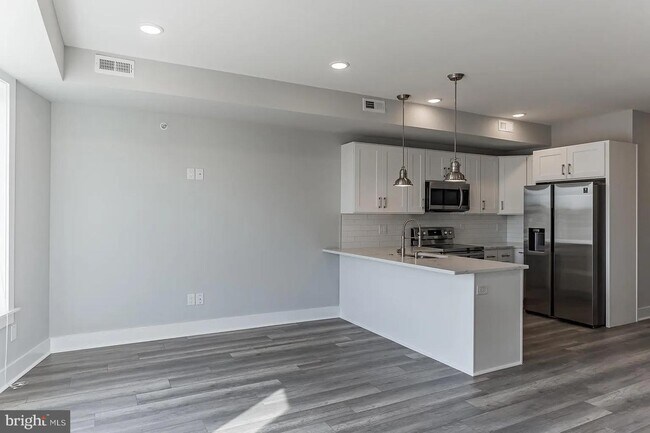 2208 Ridge Ave photo'