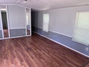 1473 Brooksouth Dr in Hickory, NC - Building Photo - Building Photo