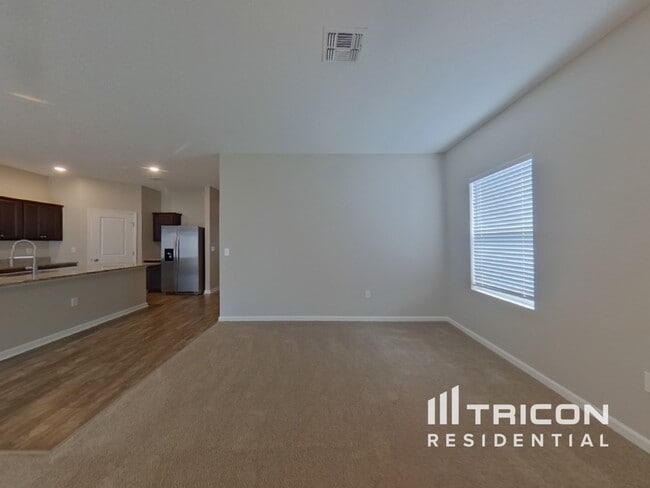 16442 Blooming Cherry Dr in Groveland, FL - Building Photo - Building Photo