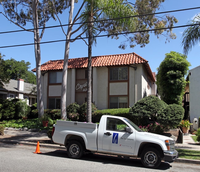 Crystal Apartments in Santa Barbara, CA - Foto de edificio - Building Photo