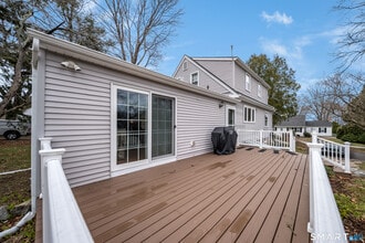 99 Bay View Ave in Groton, CT - Building Photo - Building Photo