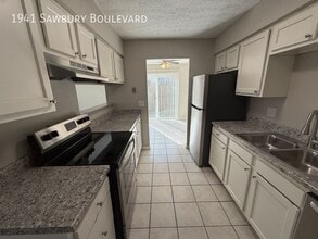 1941 Sawbury Blvd in Columbus, OH - Building Photo - Building Photo