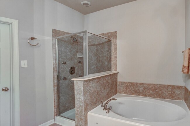 property at 1143 Glenwood Canyon Ln