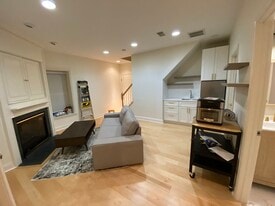 5357 Blue Aster Cir in Centreville, VA - Building Photo