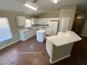 11707 S Stone Ln in Riverview, FL - Foto de edificio - Building Photo