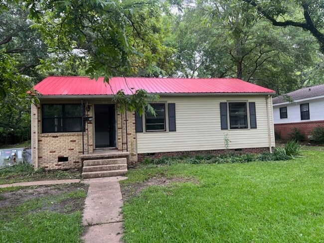 property at 96 Meadowbrook Dr