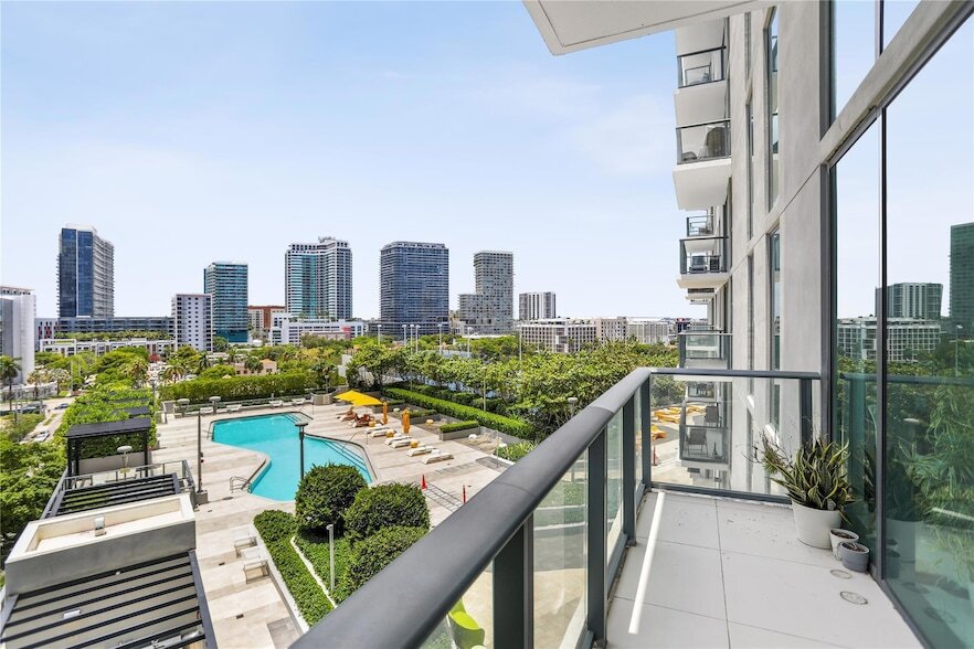 501 NE 31st St, Unit 708 in Miami, FL - Building Photo