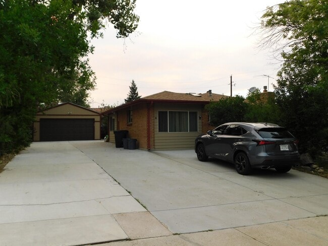 799 Xenophon St in Golden, CO - Building Photo - Building Photo