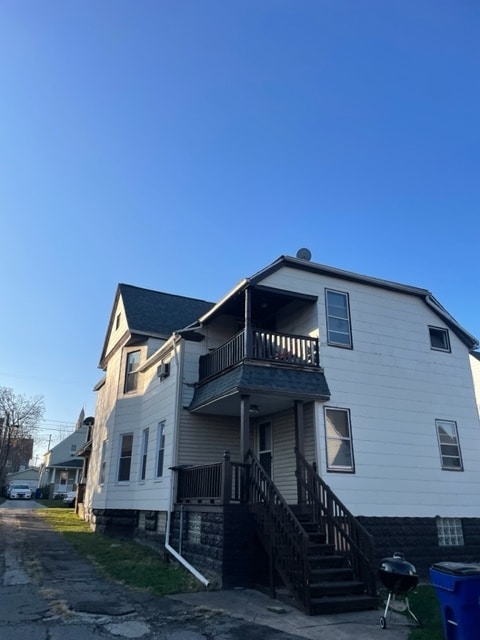 3900 Bucyrus Ave, Unit 2-UP in Cleveland, OH - Building Photo - Building Photo