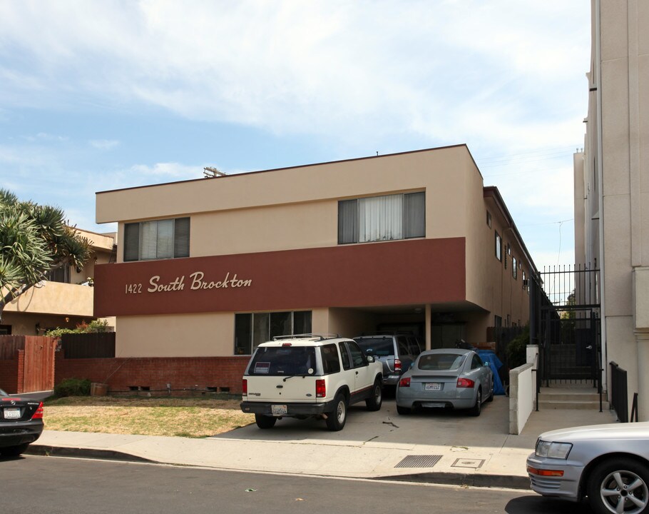 1422 Brockton Ave in Los Angeles, CA - Building Photo