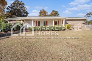 1732 Fontaine Dr in Jonesboro, GA - Building Photo