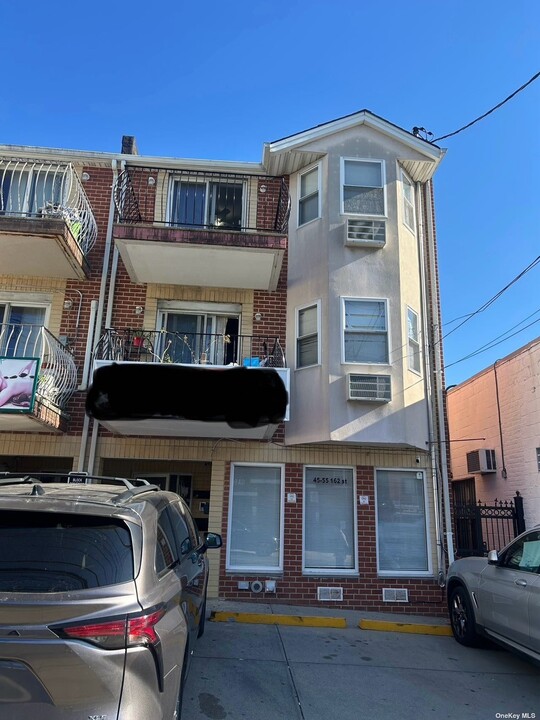 45-55 162nd St in Flushing, NY - Building Photo