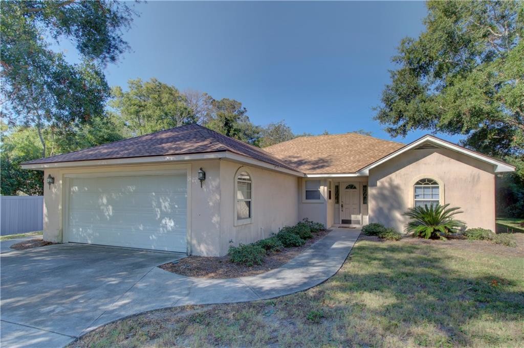 1301 Demere Rd in St. Simons Island, GA - Building Photo
