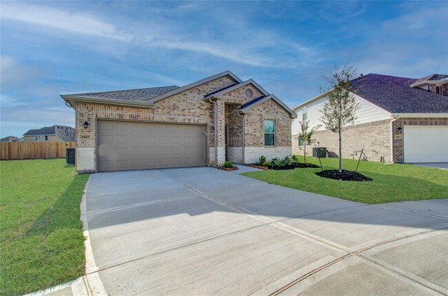 8407 Beacon Bay Cir in Mont Belvieu, TX - Building Photo - Building Photo