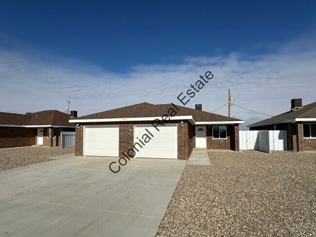 property at 1620 W 12th St