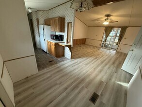 7246 FL-44 in Wildwood, FL - Building Photo - Building Photo