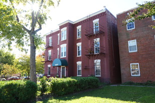 1417 Massachusetts Ave SE Apartamentos