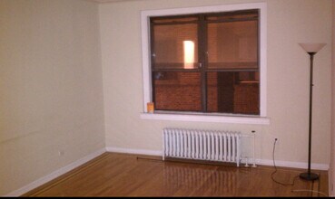 7234 Austin St, Unit 10 in Forest Hills, NY - Building Photo - Building Photo