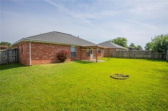 808 Jon Dr in Bentonville, AR - Building Photo - Building Photo
